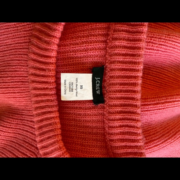 Adorable Coral J. Crew sweater - Picture 4 of 5